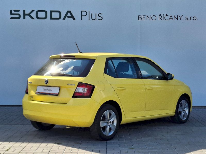 Škoda Fabia (2015) Ambition Plus 1,0Mpi 44kW - fotka 2 z 27