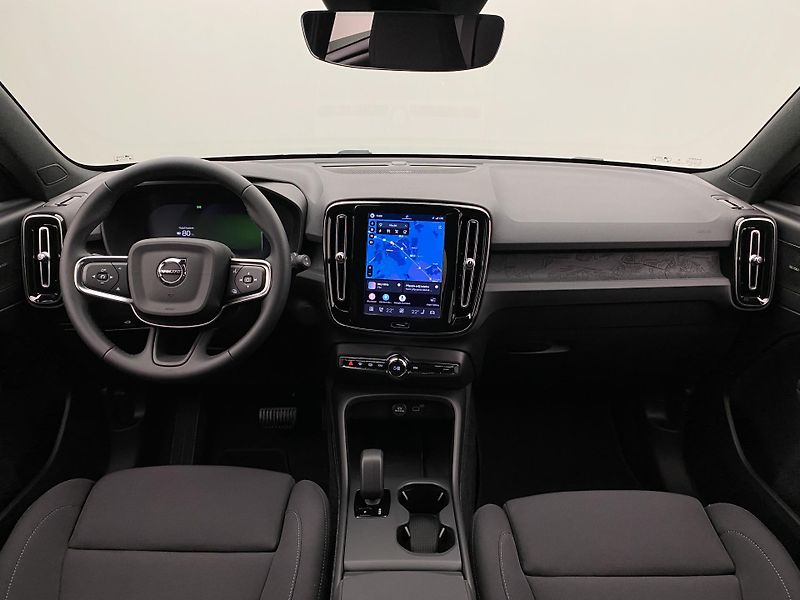 Volvo EX40 (2026) SINGLE MOTOR ELETRIC PLUS - fotka 2 z 62