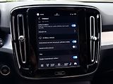 Volvo XC40 B3 FWD // CORE // 1. maj. //ČR - náhled 31