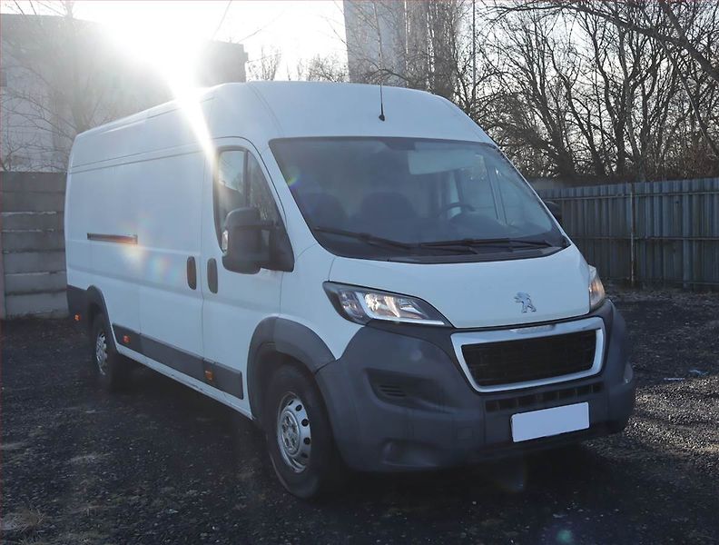 Peugeot Boxer (2017) 2.0 BlueHDi, Maxi, 14m3, 1.0t - fotografie inzerátu