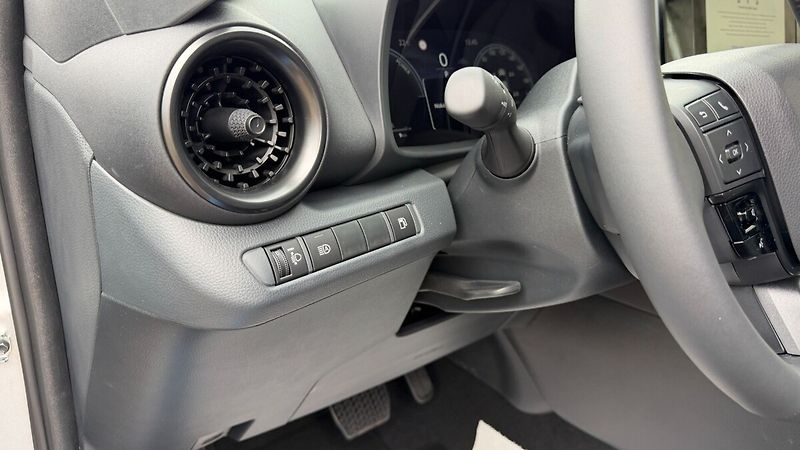 Toyota C-HR 1.8. Hybrid Comfort Business - - fotka 12 z 19