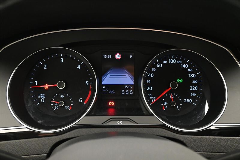 Volkswagen Passat 2,0 TDI 110 kW DSG Business Zá - fotka 16 z 32