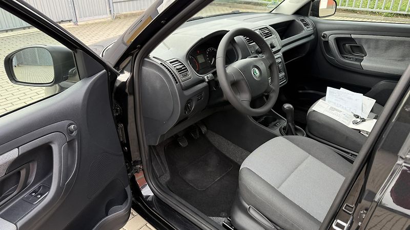 Škoda Fabia (2010) 1.4 16V*63kW*COOL-EDITION* - fotka 14 z 24