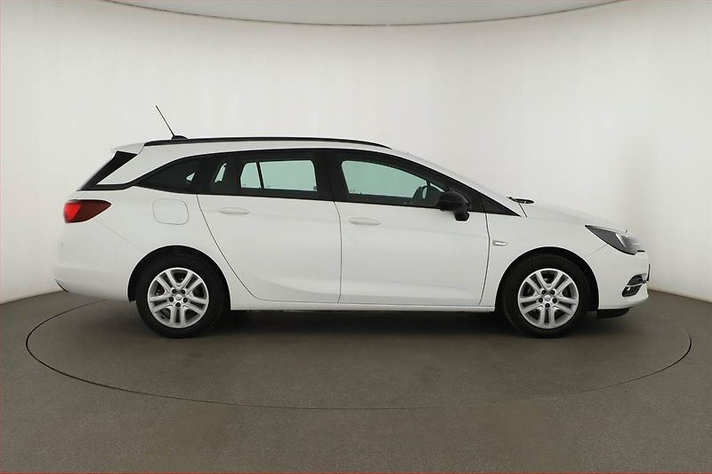 Opel Astra (2022) Edition 1.5 CDTI, ČR,1.maj - fotka 6 z 15