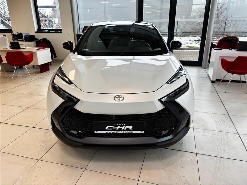 Toyota C-HR (2025) 1,8 HEV Executive - fotka 2 z 7