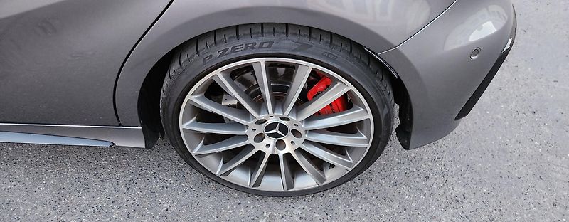 Mercedes-Benz Třídy A (2015) 45*AMG*4M*NIGHT*KŘIDLO*440PS - fotka 33 z 50