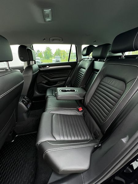 Volkswagen Passat 2.0TDI DSG Kůže Virtual TZ DPH - fotka 23 z 28