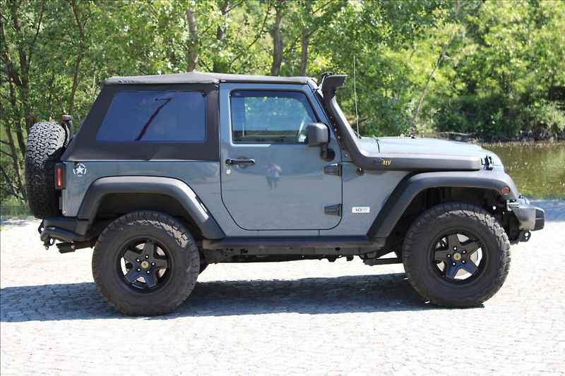 Jeep Wrangler 2.8 CRD/10th-Anniversary/CZ - fotka 8 z 49