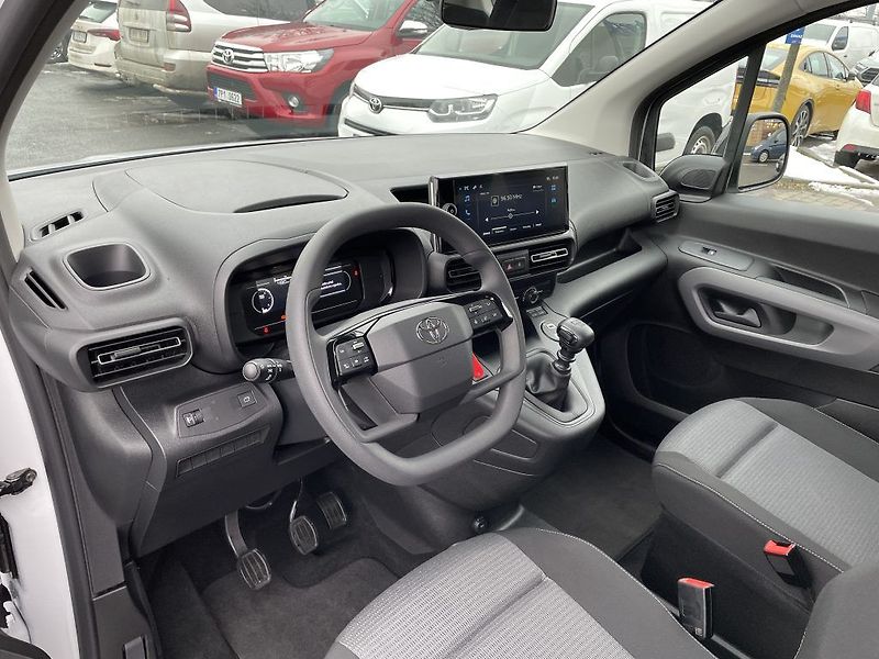 Toyota ProAce City Verso 1.5D 100k 6MT Business - fotka 13 z 26