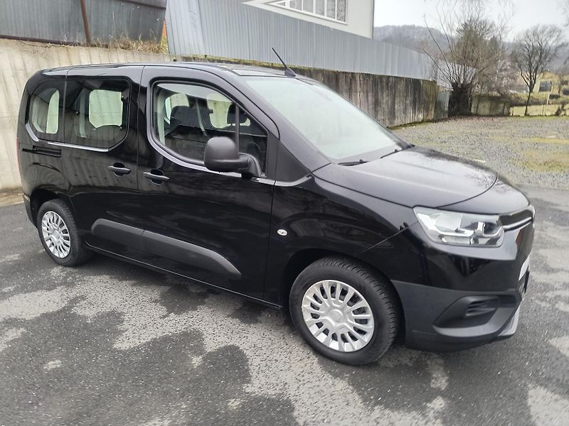 Toyota ProAce City Verso 1.2 T 81KW/1.MAJ.ČR/ACC/KAMERA - fotka 7 z 37