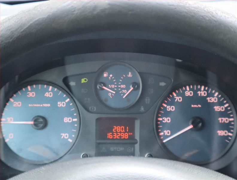 Peugeot Partner (2013) 1.6 HDi, 5Míst, SR - fotka 10 z 13