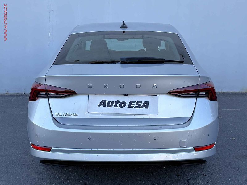 Škoda Octavia (2021) 1.5 TSi, ČR, Style, LED - fotka 5 z 18