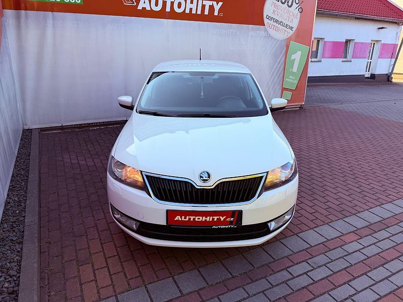 Škoda Rapid 1.4 TSi Elegance DSG, 1.Maj - fotka 2 z 25