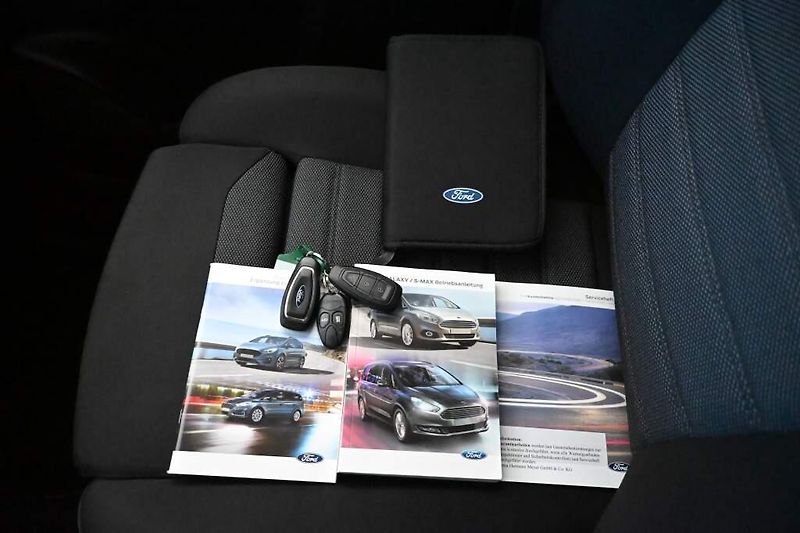 Ford S-MAX (2022) 2.0 LED ACC SONY Tažné Webasto - fotka 36 z 40