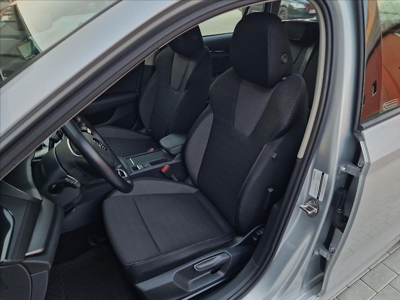 Škoda Octavia 2.0TDI Combi, původ ČR,1.Maj. - fotka 37 z 50