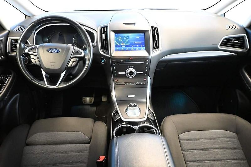 Ford S-MAX (2020) 2.0 140KW LED SONY ACC Tažné 8 - fotka 12 z 37