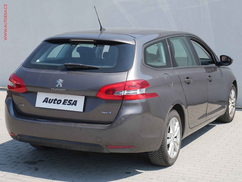 Peugeot 308 (2014) 1.6 HDI, Navi, klima - fotka 4 z 19