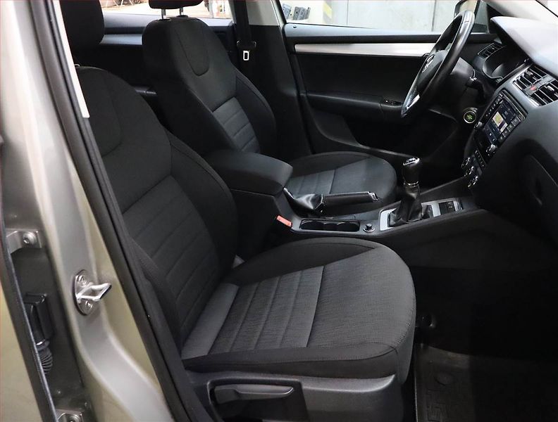 Škoda Octavia (2016) Ambition Plus 1.6 TDI - fotka 9 z 19