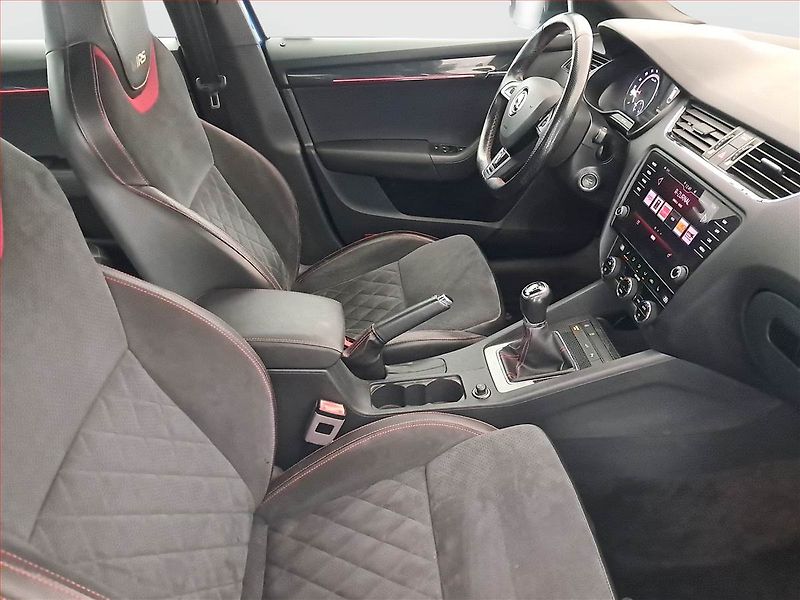 Škoda Octavia (2018) RS 2.0 TDI, Serv.kniha, Kůže - fotka 9 z 16