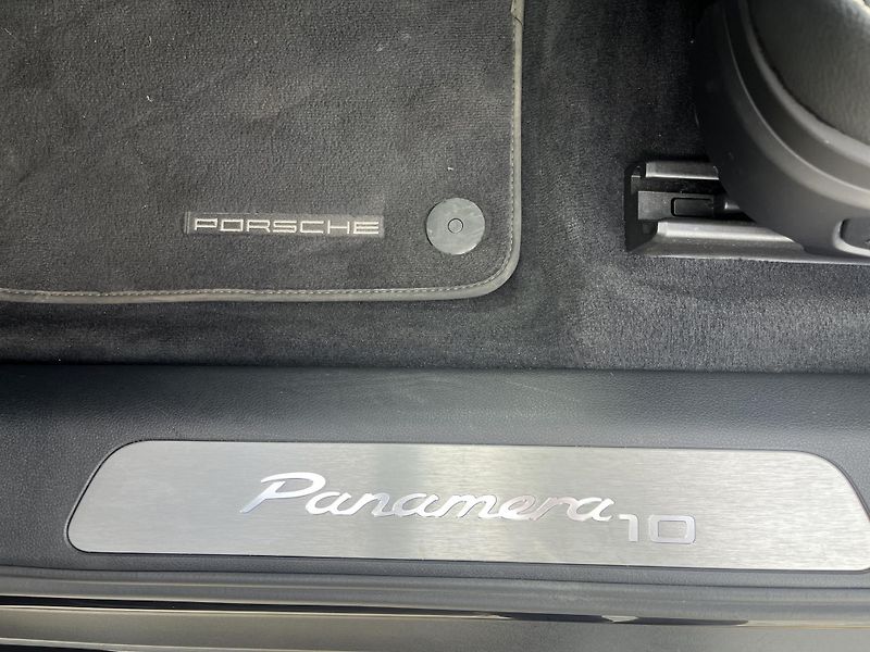 Porsche Panamera (2020) 4 - fotka 29 z 30