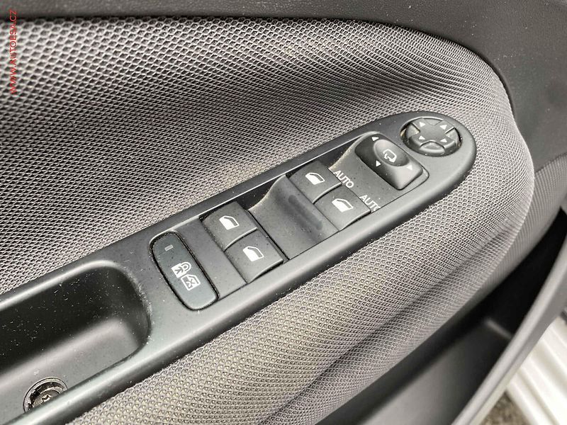 Citroën C3 Picasso (2016) 1.2PT, Exclusive - fotka 13 z 17