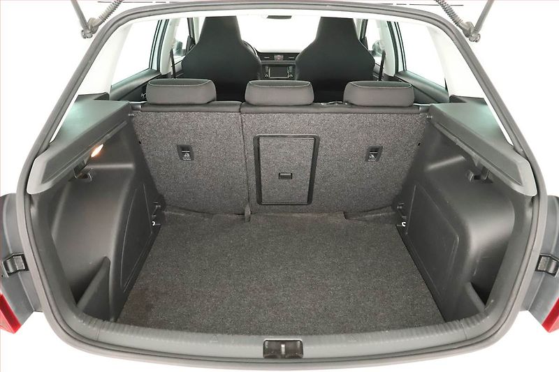 Škoda Rapid (2015) Spaceback 1.4 TDI, Automat - fotka 11 z 19
