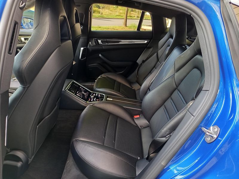 Porsche Panamera 4S diesel, 310 kW - fotka 9 z 28