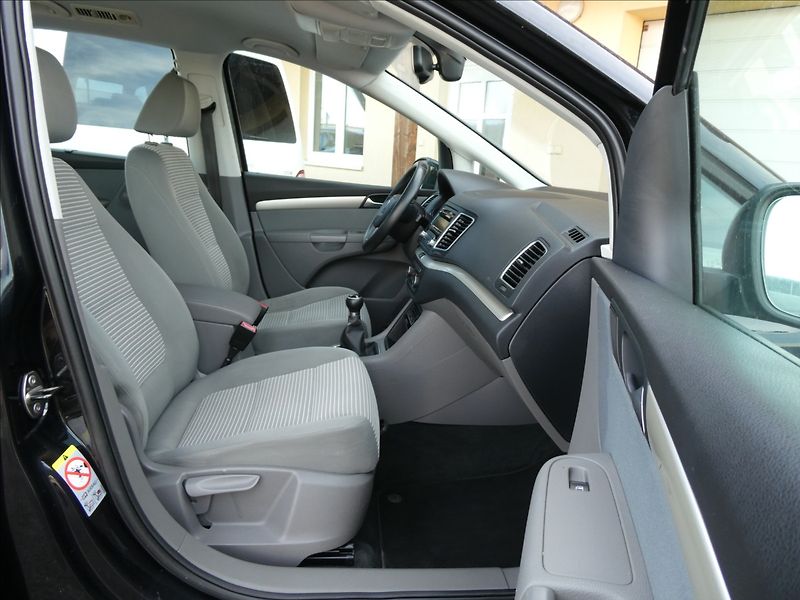 Seat Alhambra 2,0 TDi 103kW 7.míst, serviska - fotka 17 z 39
