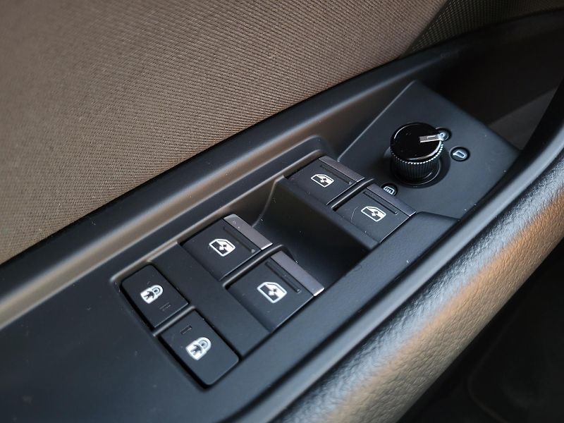 Audi e-tron 55 Quattro 300kW ČR 1.majitel - fotka 21 z 50