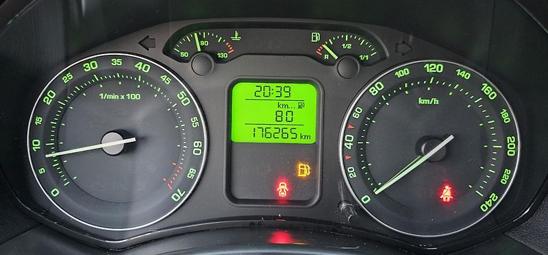 Škoda Octavia 1.6 85kW,KLIMA,TEMPOMAT,2xKOLA - fotka 20 z 37