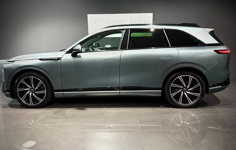 Xpeng G9 Performance AWD Vzduch Masáž - fotka 2 z 13