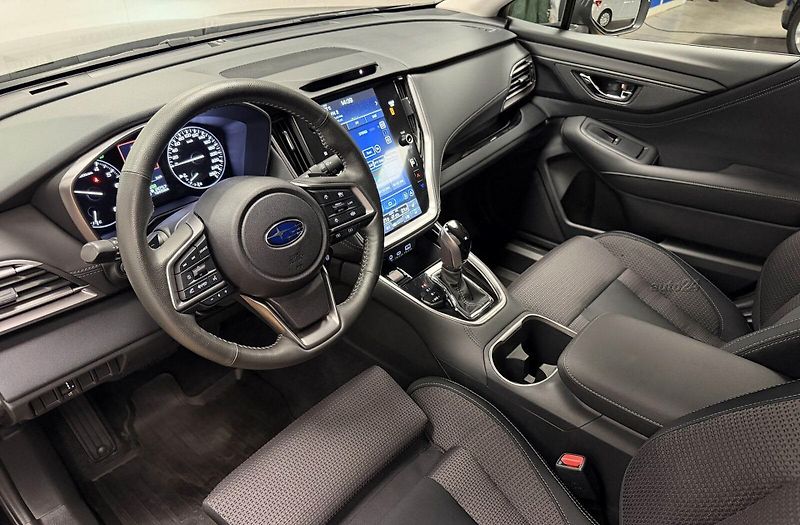 Subaru Outback 2.5i 4WD Active - fotka 8 z 17