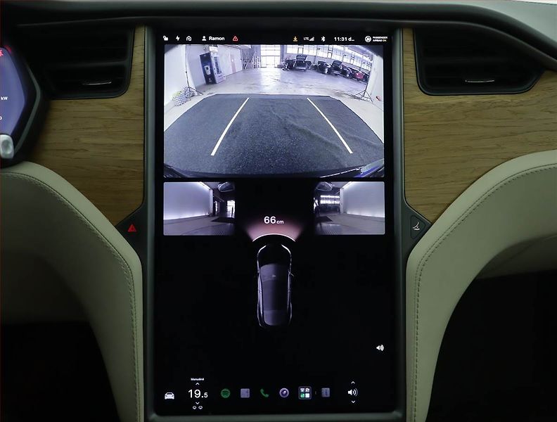Tesla Model S (2019) 100D, SoH 88% - fotka 16 z 21