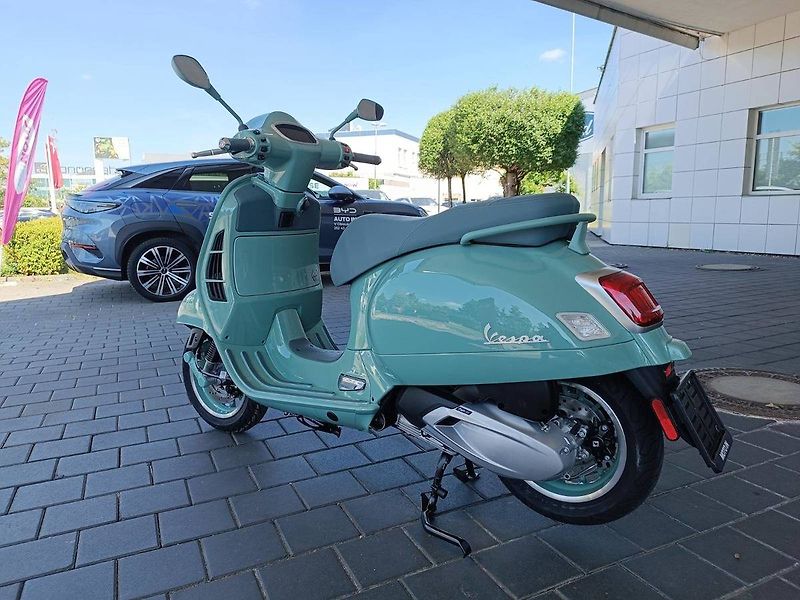 Vespa (2026) GTS 310 Verde 80th 2026 (sleva - fotka 4 z 14