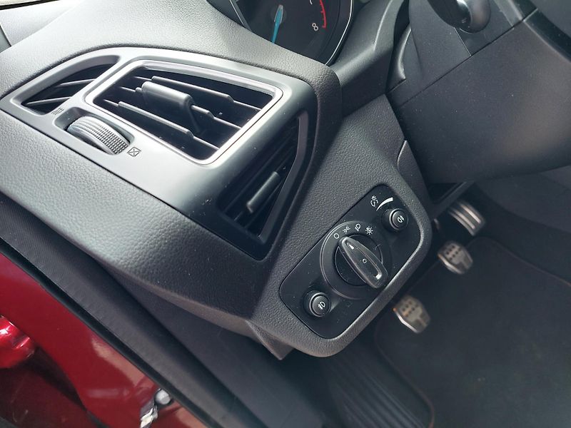 Ford Kuga (2018) ST Line  - fotka 11 z 33