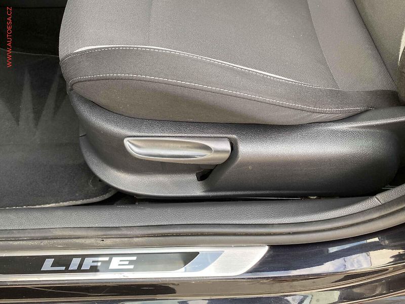 Volkswagen Polo (2014) 1.6 TDi, Life, park.asist - fotka 14 z 16