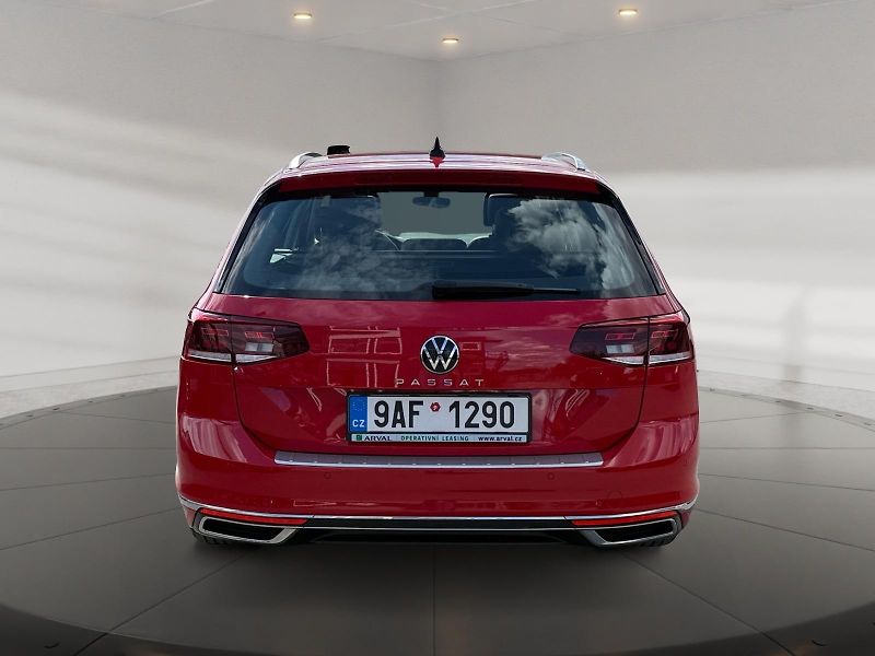 Volkswagen Passat Variant (2022) ELEGANCE 2.0TSI 140kW DSG CZ  - fotka 5 z 11