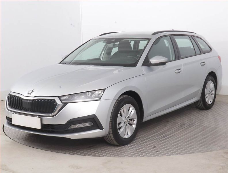 Škoda Octavia (2023) Ambition 2.0 TDI - fotka 2 z 15