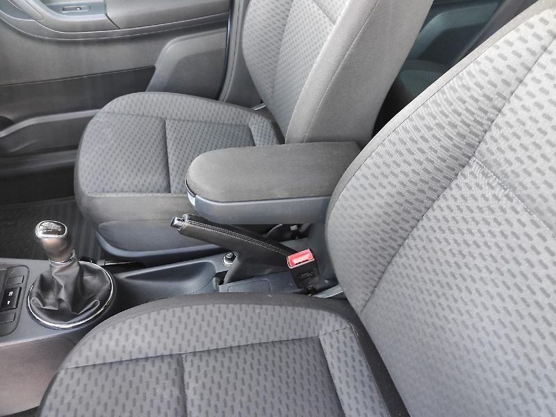 Škoda Fabia (2013) AMBIENTE 1.2 TSI 63 kW DPH - fotka 16 z 27