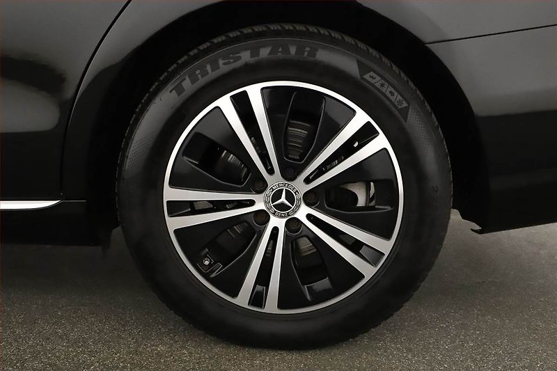 Mercedes-Benz Třídy E (2019) E 200 d - fotka 12 z 21