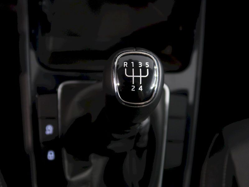 Škoda Fabia (2025) SELECTION 1.0 MPI 59KW - fotka 30 z 38