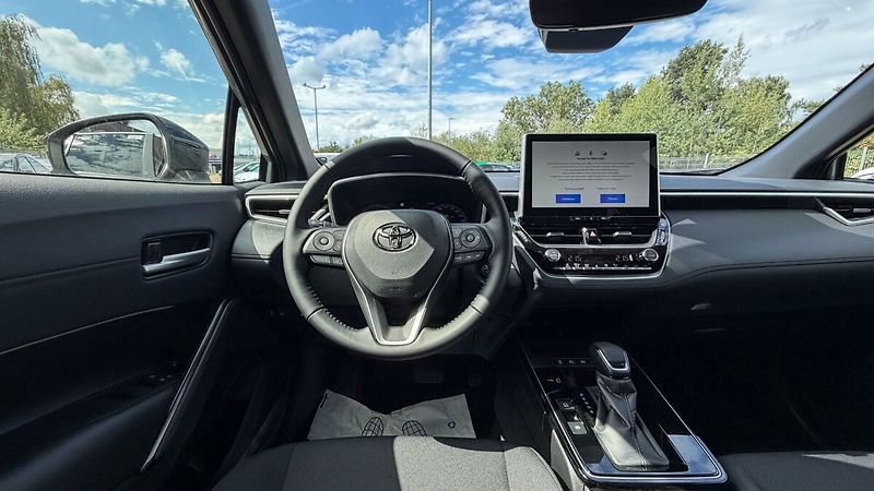 Toyota Corolla Cross 1.8.Hybrid Comfort Business sk - fotka 24 z 29