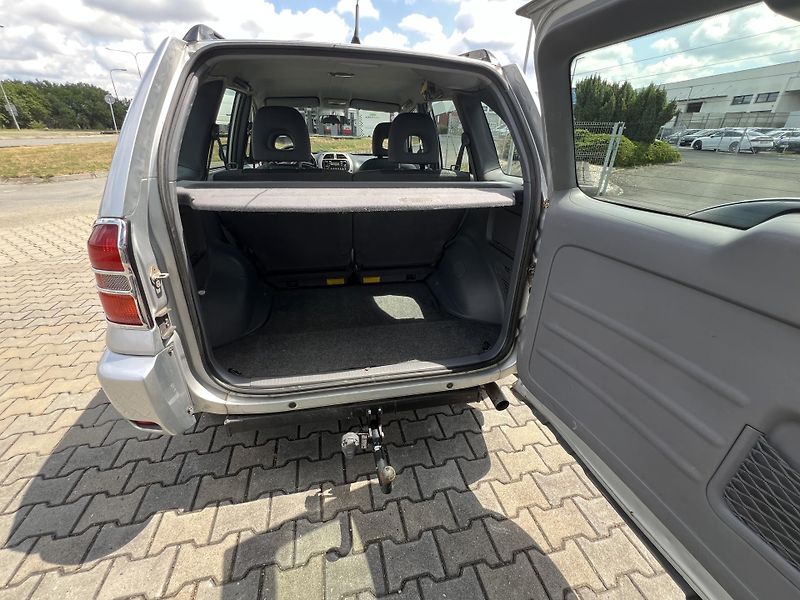 Toyota RAV4 (2001) - fotka 11 z 26