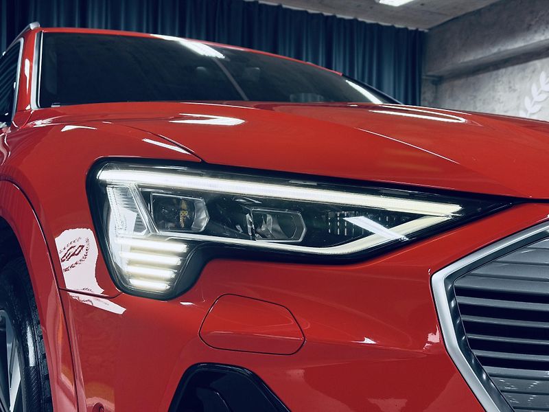 Audi e-tron (2020) 55*S-LINE*QUATTRO*REZERVACE - fotka 4 z 45