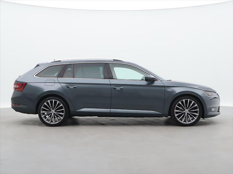 Škoda Superb 2,0 TDI 110kW 4x4 CZ L&K - fotka 8 z 36