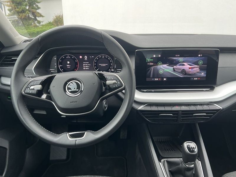 Škoda Octavia Selection 1.5 TSI 110 kW - fotka 23 z 35