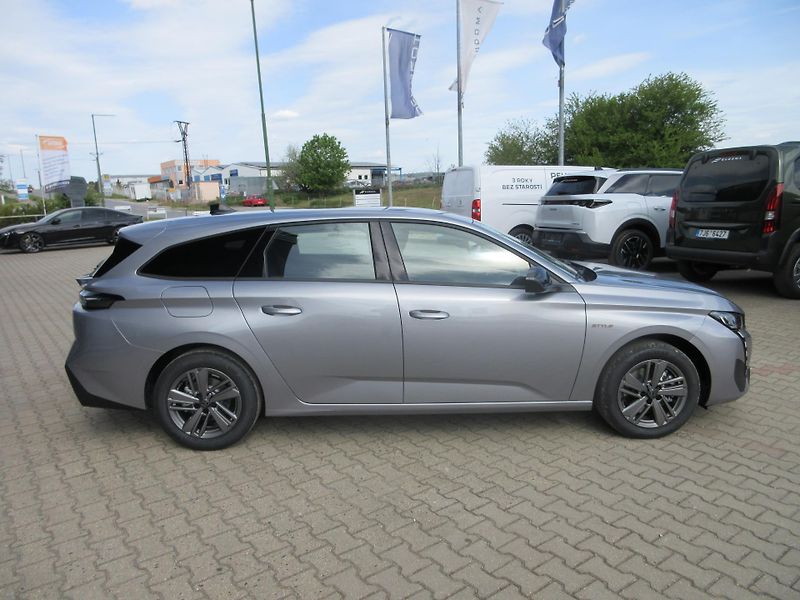 Peugeot 308 (2025) SW STYLE Hybrid 145 e-DCS6 - fotka 11 z 31