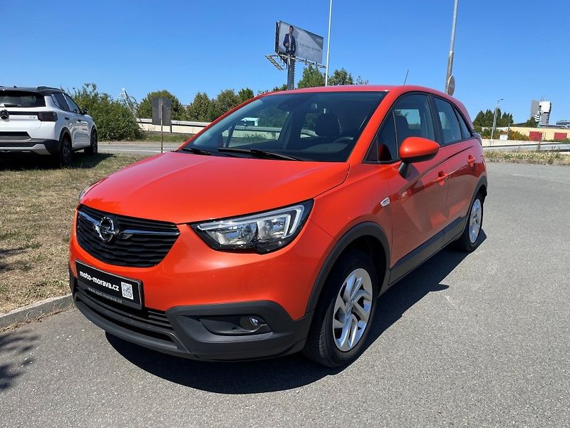 Opel Crossland X Enjoy 1,2 Turbo, ČR, 1. maj - fotka 1 z 33
