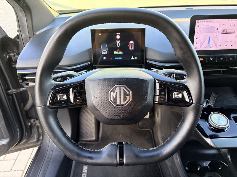 MG MG4 XPOWER 320kW 4x4 - fotka 19 z 41