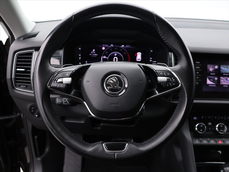 Škoda Kodiaq Scout 2,0 TSI 140kW DSG 4x4 CZ - fotka 17 z 38